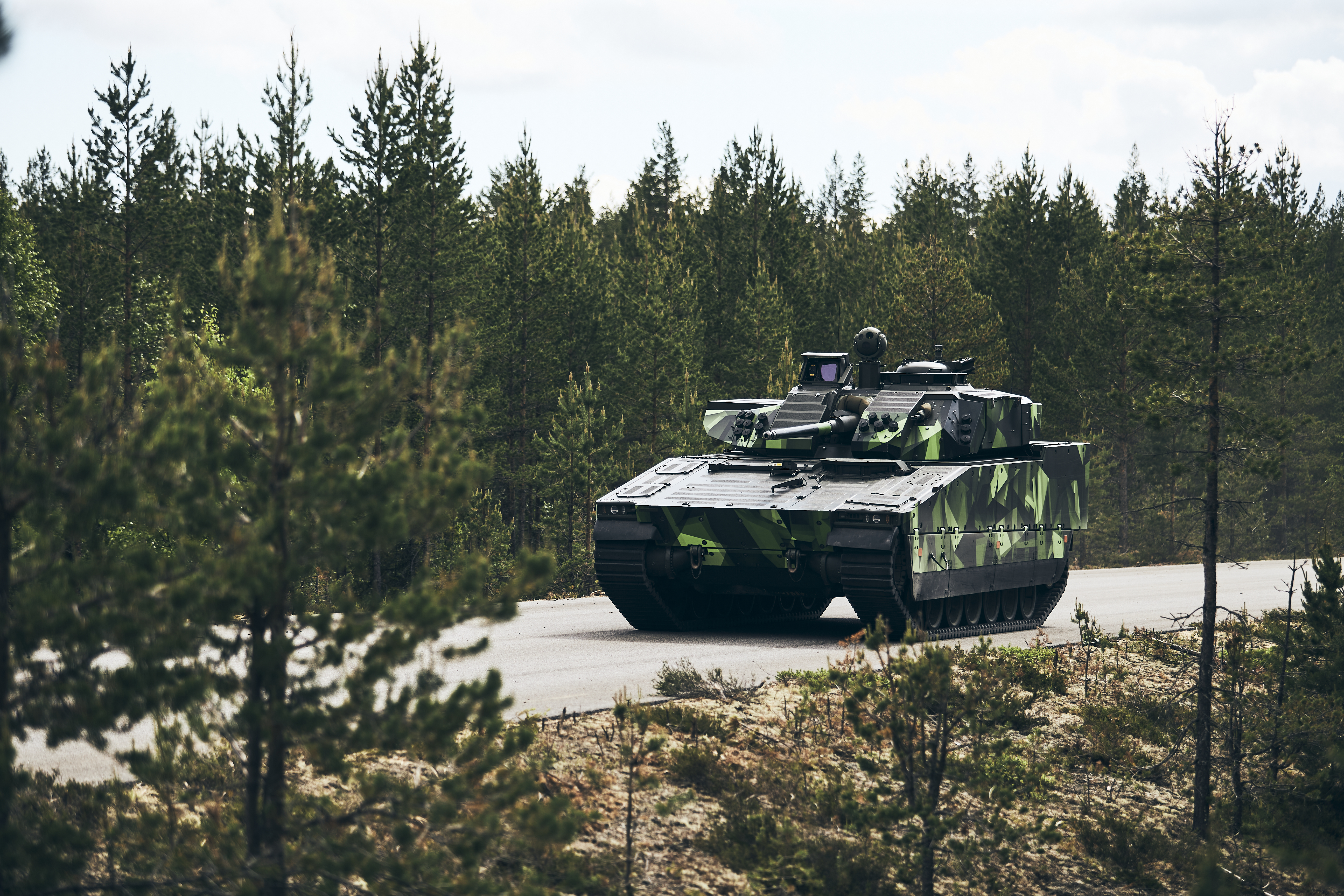 Micropol Fiberoptic signs significant contract with BAE SYSTEMS Hägglunds